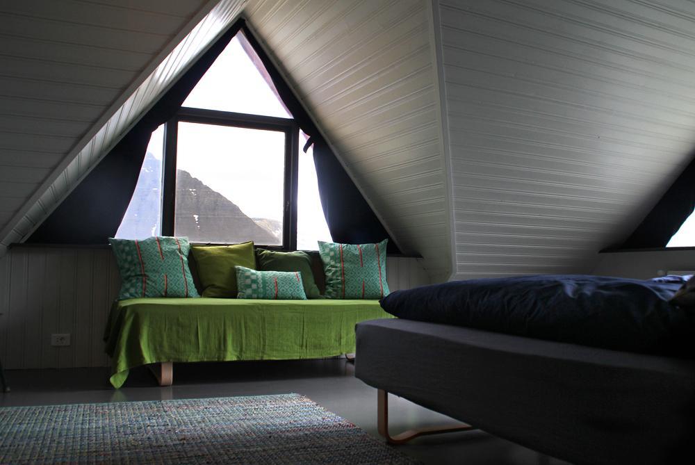 Solbakki Guest House Flateyri Екстериор снимка